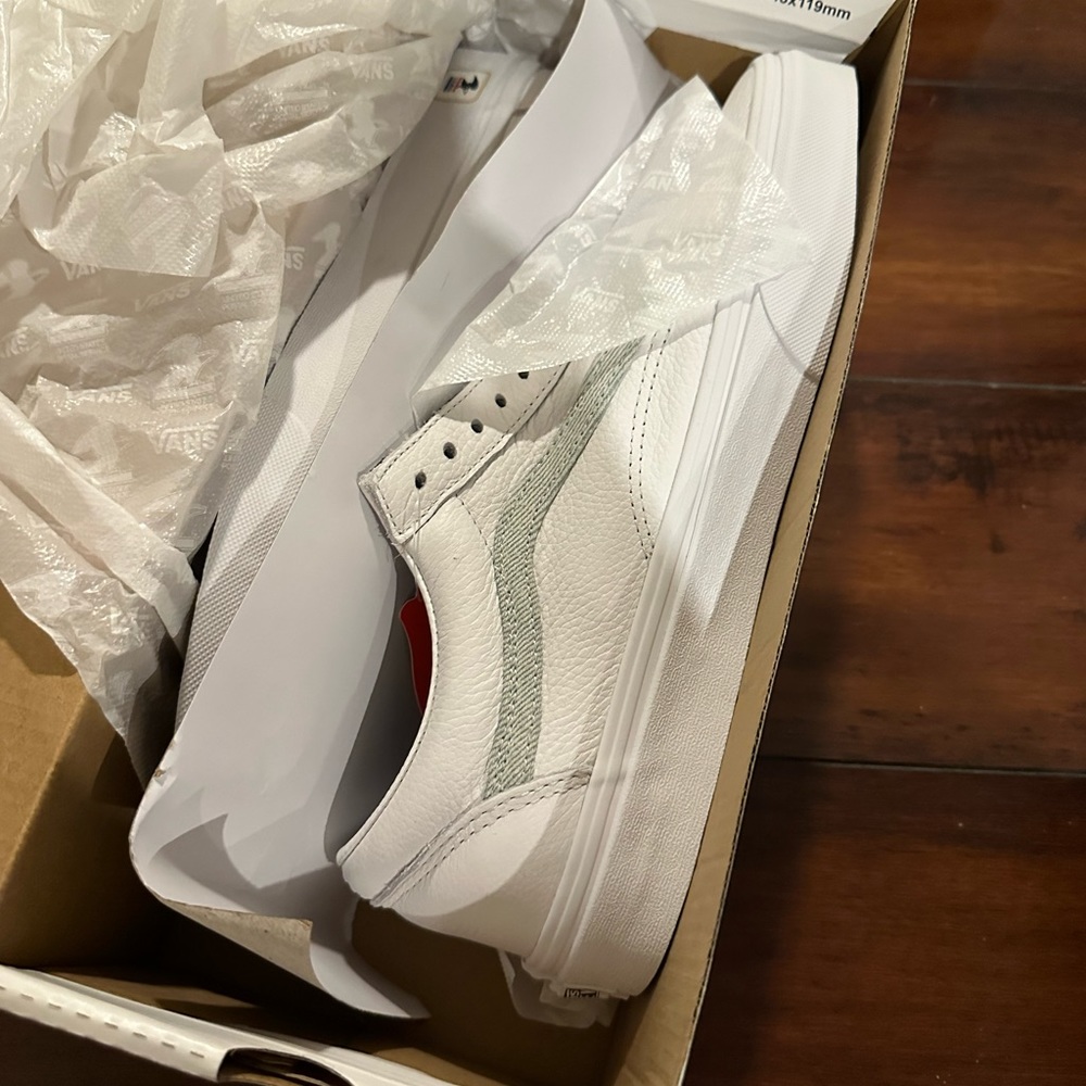 Vans x USPS Old Skool